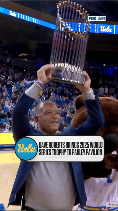 UCLA Alum Dave Roberts at Pauley Pavilion 🏆