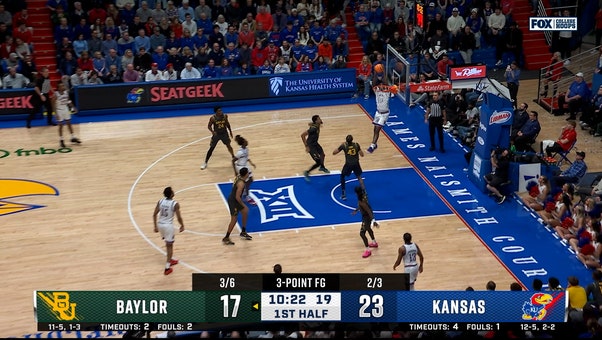Kansas' Flory Bidunga throws down alley-oop vs. Baylor