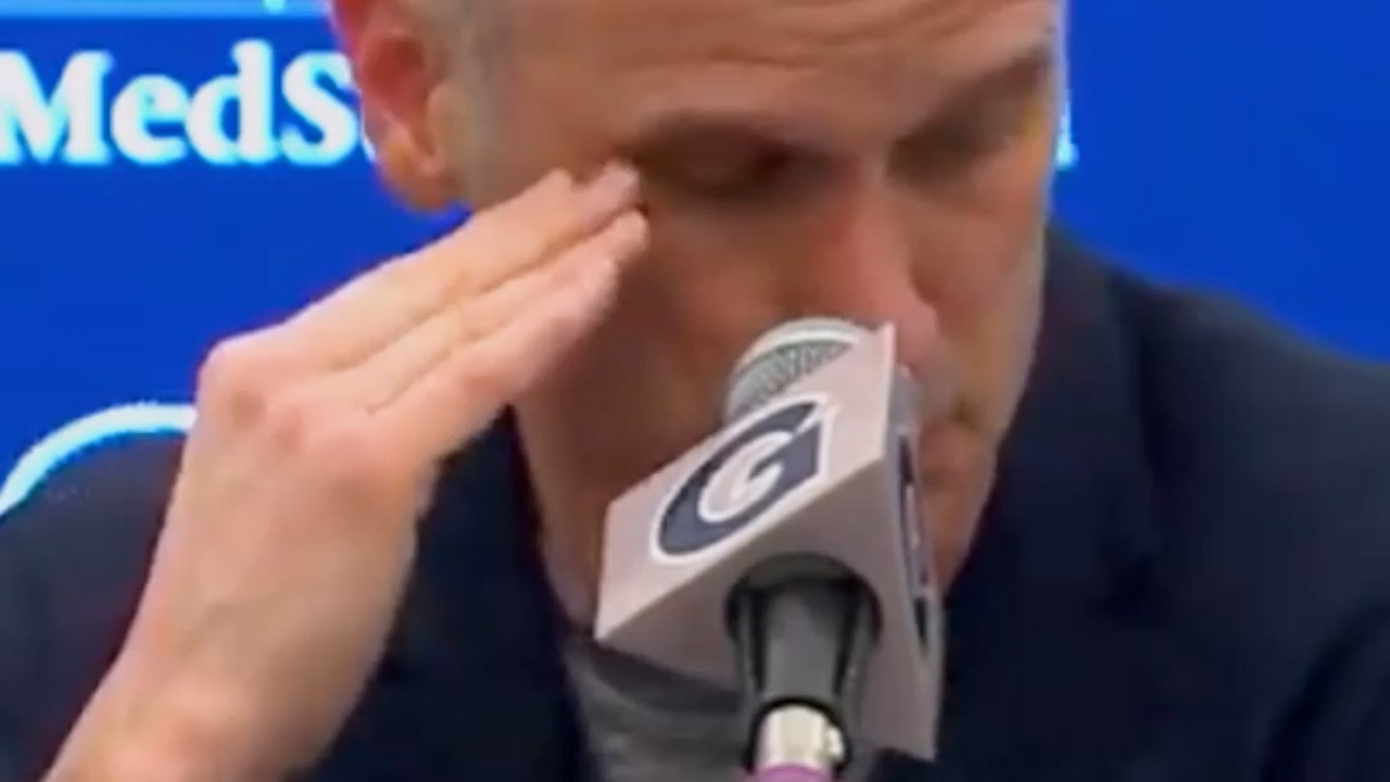 No. 3 UConn Narrowly Fends Off Georgetown, 64-62, for 14th Consecutive Win