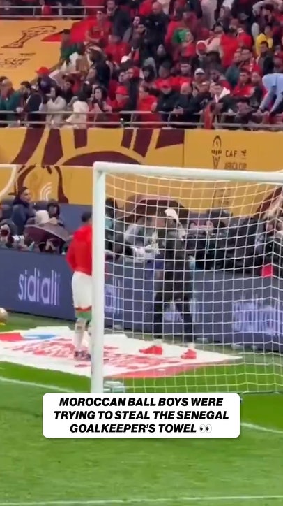 They were trying to STEAL his towel?!? 👀