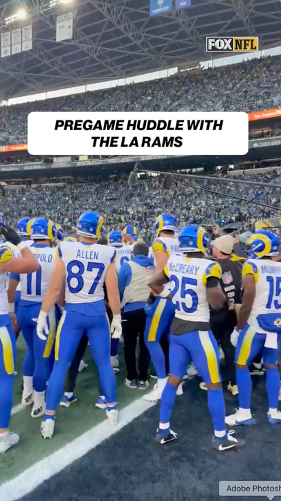 Pregame huddle with the Rams 🐏