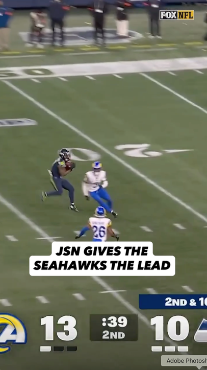 What a drive for JSN! The Seahawks lead 17-13 at the half 💪