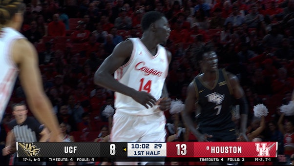 Houston's Milos Uzan Connects With Kalifa Sakho for Alley-Oop Jam vs. UCF