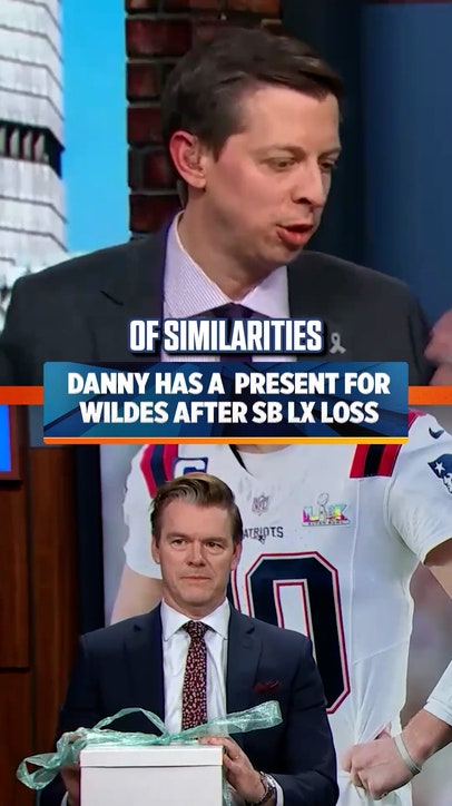 Danny Parkins leaves Kevin Wildes a present... A Pretty = Doorknob