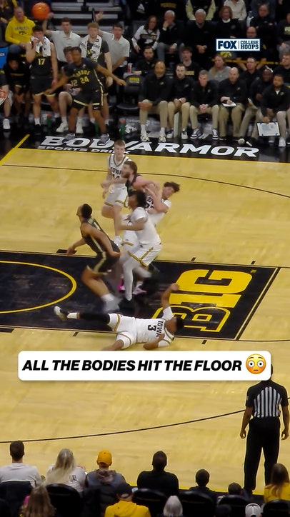 EVERYONE hits the floor 😳