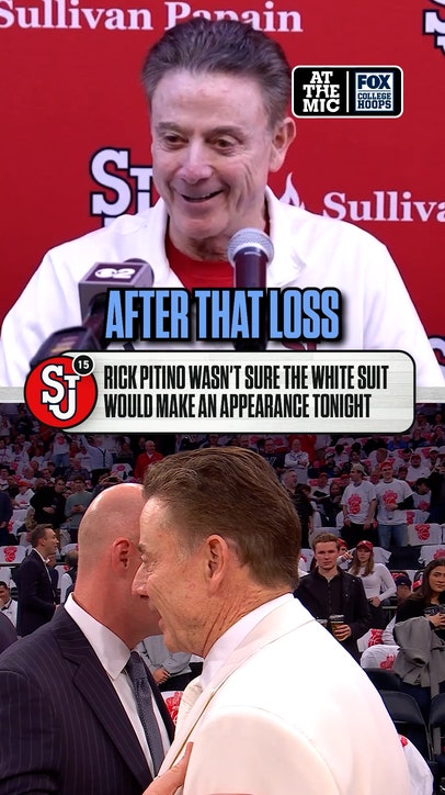 St John's HC Rick Pitino changed his mind and is rocking the white suit tonight vs Villanova 👀