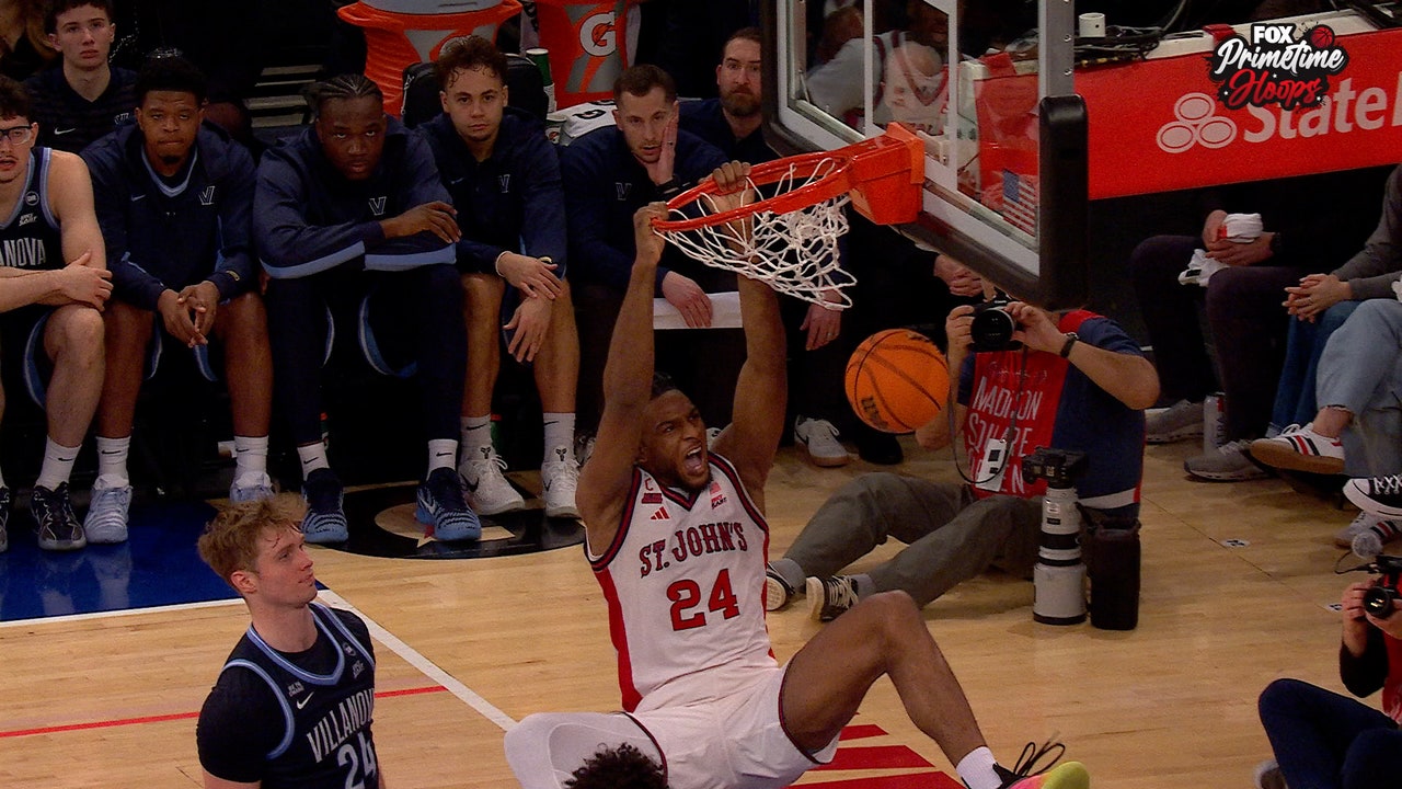 St. John's Oziyah Sellers lobs it up to Zuby Ejiofor for alley-oop slam vs. Villanova