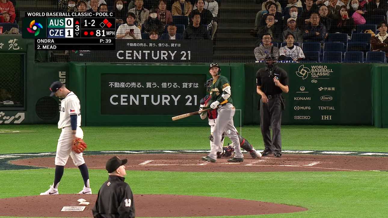 Curtis Mead crushes three-run home, giving Australia the lead over Czechia