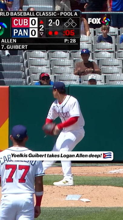Yoelkis Guibert hits HR for Cuba 💪