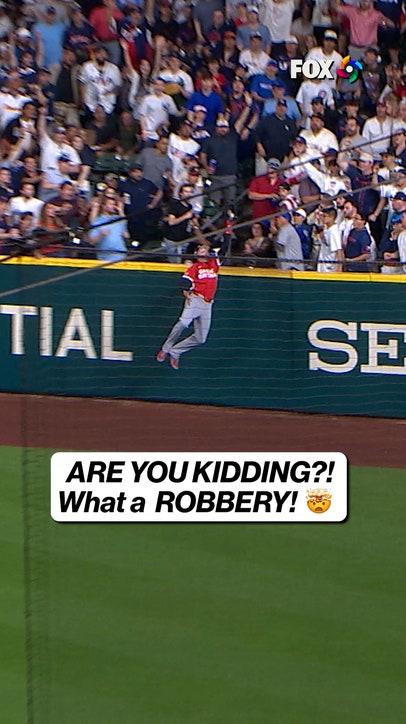 Trayce Thompson steals home run from Will Smith!