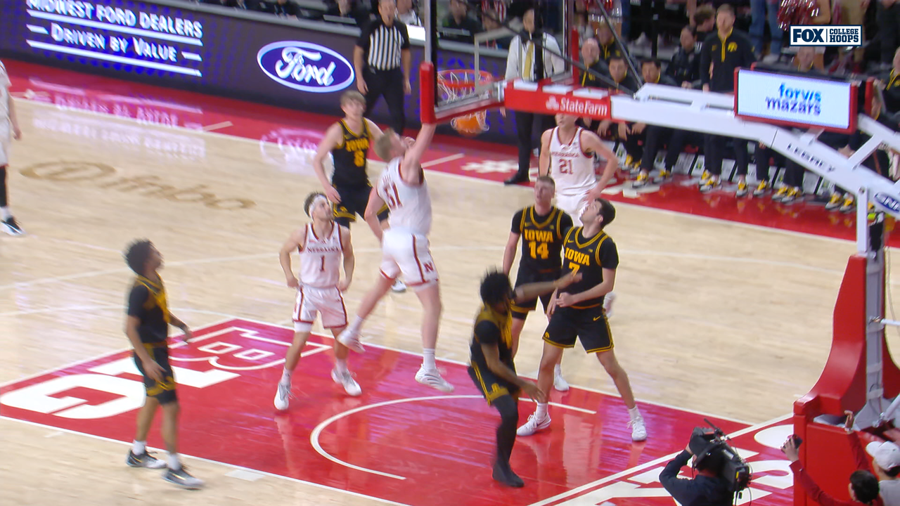 Nebraska’s Rienk Mast Throws Down Massive One-Handed Dunk Against Iowa