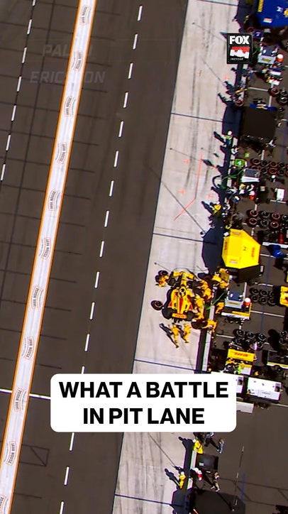 Alex Palou battles Marcus Ericsson for P1 in Pit Lane 👀