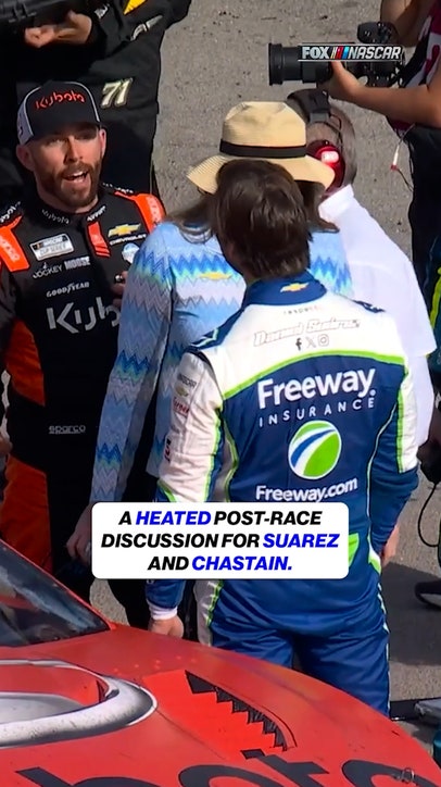 A heated moment in Vegas for Ross Chastain and Daniel Suárez 👀