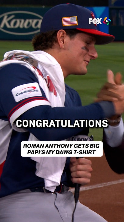 Roman Anthony is the first recipient of Papi's “My Dawg” T-shirt of the year 🐶