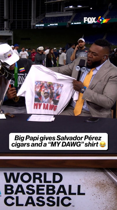 David Ortiz showing love to Salvy with cigars and the shirt 😂🔥