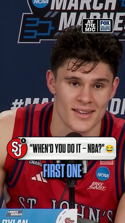 St. John's head coach Rick Pitino saw an opportunity and took it 😂