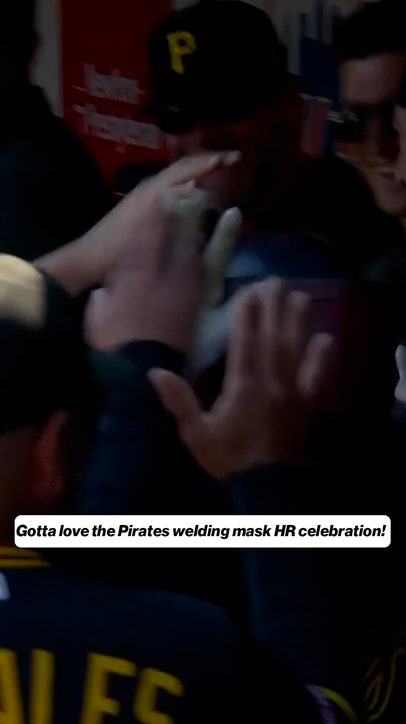 This Pirates' welding home run celly 😎