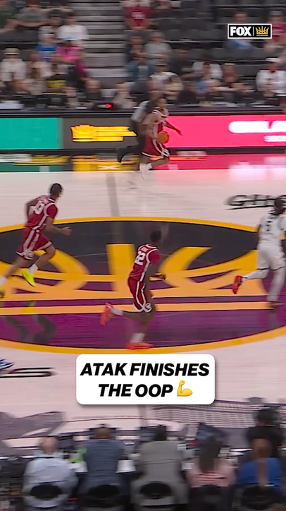 Kuol Atak goes up and completes the lob 💥