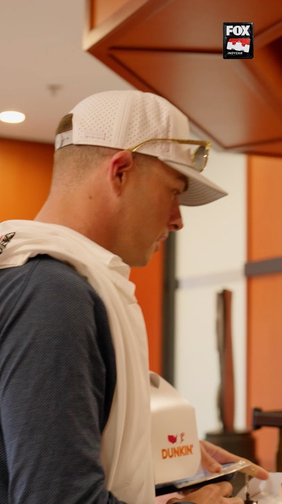 Scott McLaughlin gives Dunkin' Munckins to Team Penske 😋