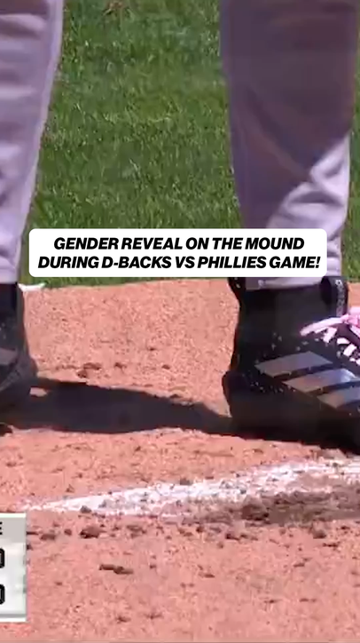 Gender Reveal Cleats 🩷