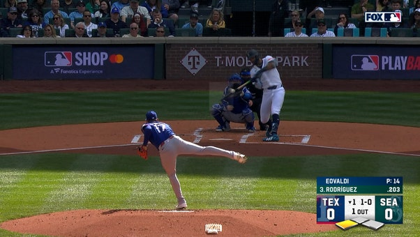 Julio Rodriguez drives in run, giving Mariners early lead over Rangers 