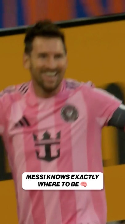 Right place, right time for Messi 😯 