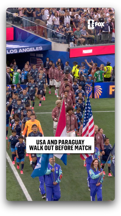 The @USMNT walks out to the Chicago Bulls entrance music 🔥