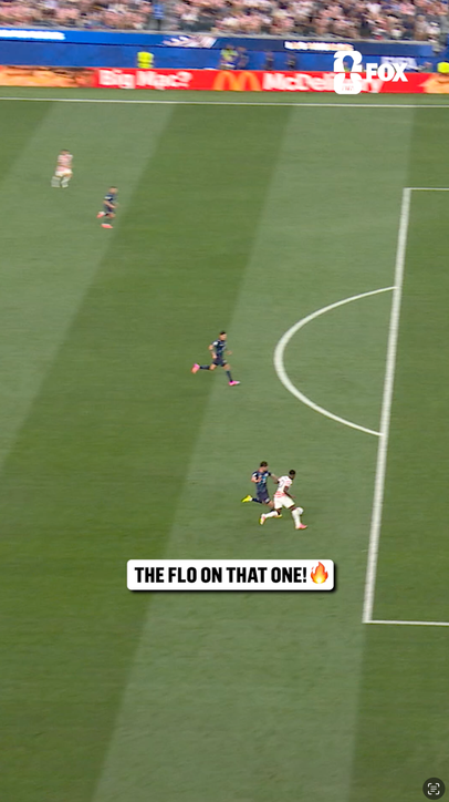 Balogun didn't just pick out the corner, he picked out the TOP CORNER 🎯
