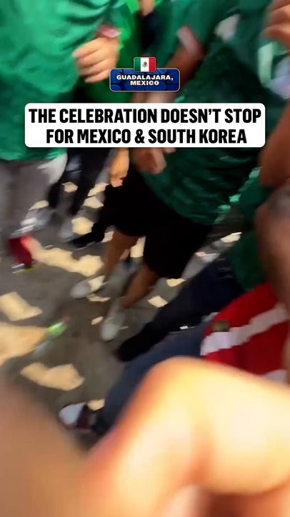 Even the South Korea fan had to join the festivities in Mexico 🇰🇷🇲🇽