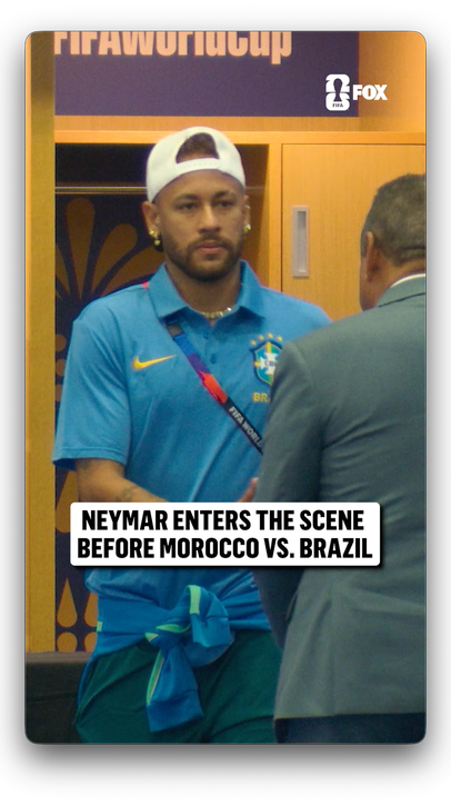 Neymar arrives