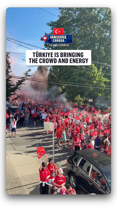 A massive crowd of Türkiye fans heading to their FIFA World Cup opener 🇹🇷  (via X/MilliTakimlar)