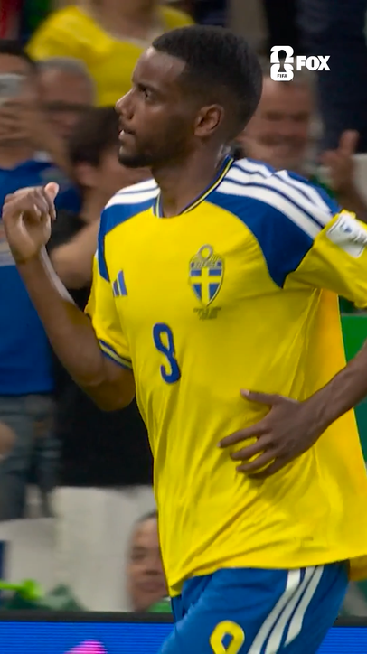 Alexander Isak came to play in his first FIFA World Cup match 🇸🇪
