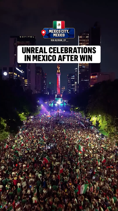 An enormous crowd of Mexico fans has taken over El Ángel de la Independencia to celebrate the win over South Korea 🇲🇽