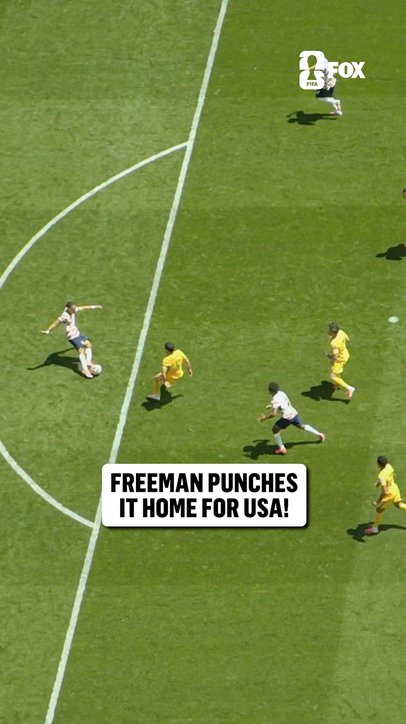 Freeman rises to the occasion to give the USMNT a 2-0 lead 🇺🇸