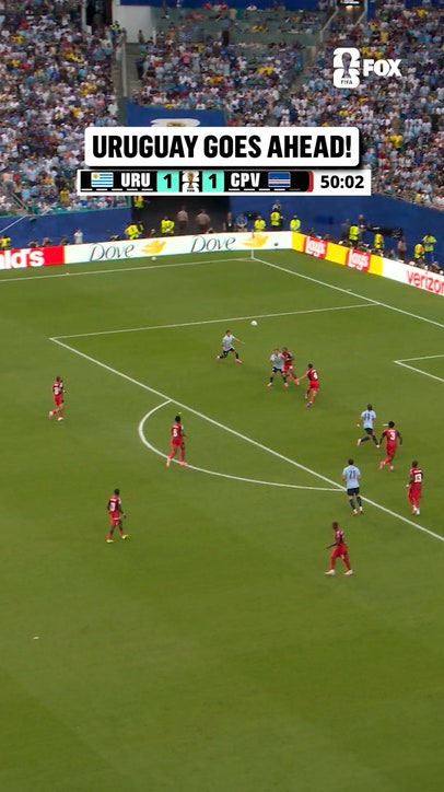 Agustín Canobbio taps it in past Vozinha for the lead