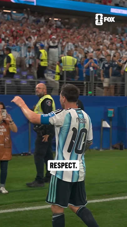 Lionel Messi with soccer icons José Pékerman, Maxi Rodríguez, Jürgen Klopp, and Thomas Müller after his historic performance 🇦🇷