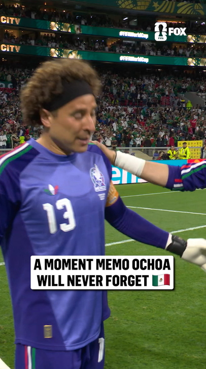 The legendary Memo Ochoa takes a moment after Mexico's win 🇲🇽