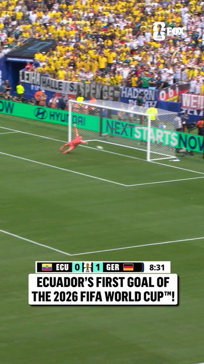 FIRST GOAL OF THE 2026 FIFA WORLD CUP FOR ECUADOR 🇪🇨 Nilson Angulo equalizer from outside the box!
