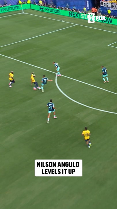 Angulo's beauty from outside the area to level the score 🇪🇨