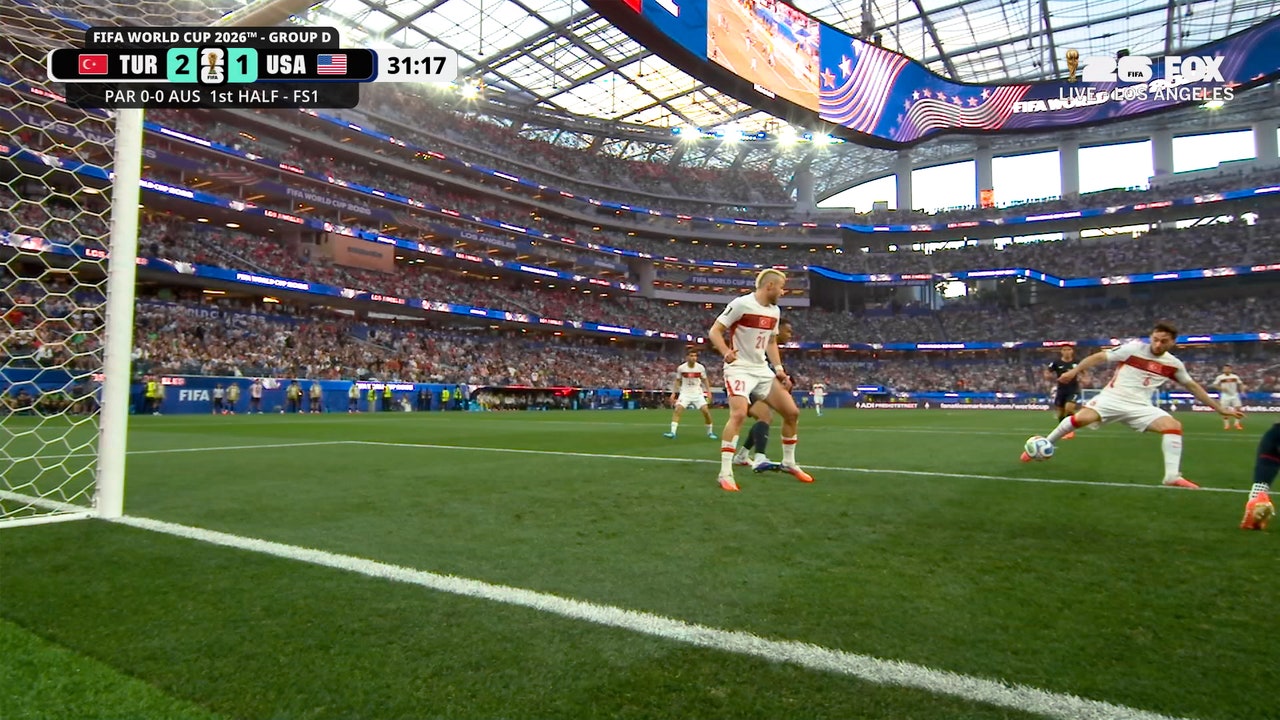 Türkiye's Barış Alper Yılmaz scores after slight deflection against United States | 2026 FIFA World Cup™