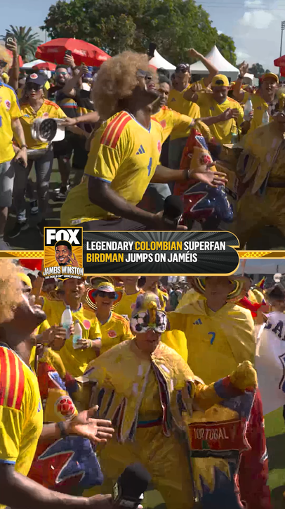 Jameis having the time of his life with Colombia fans 🇨🇴