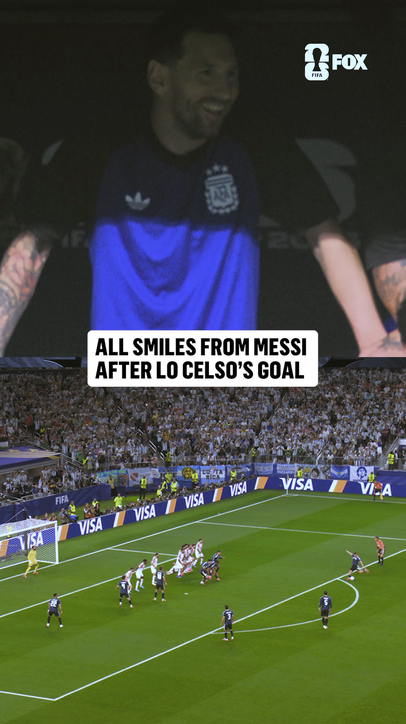 Messi loved that free-kick GOLAZO from Lo Celso 🇦🇷