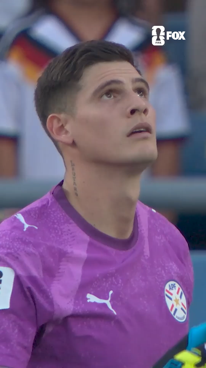 Heroic performance by Orlando Gill to push Paraguay to the Round of 16