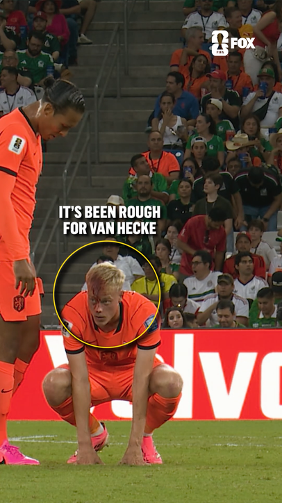 It's been a rough FIFA World Cup for Netherlands centerback Jan Paul van Hecke 🤕