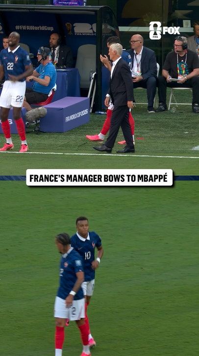 The ultimate respect from Didier Deschamps to Kylian Mbappé 🇫🇷