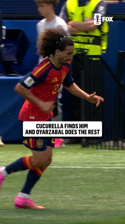 2nd connection of the day between Cucurella and Oyarzabal 🇪🇸