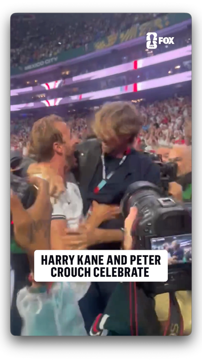 Former England star @petercrouch celebrates with the team in Mexico City What a moment with @HKane 🏴󠁧󠁢󠁥󠁮󠁧󠁿