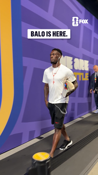 USMNT's Flo Balogun makes his arrival ahead of Round of 16 matchup vs Belgium 🇺🇸