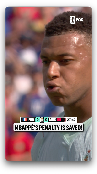Mbappé can't convert the penalty 🤯