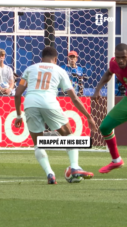 Kylian Mbappé with a finish of the highest order 🇫🇷